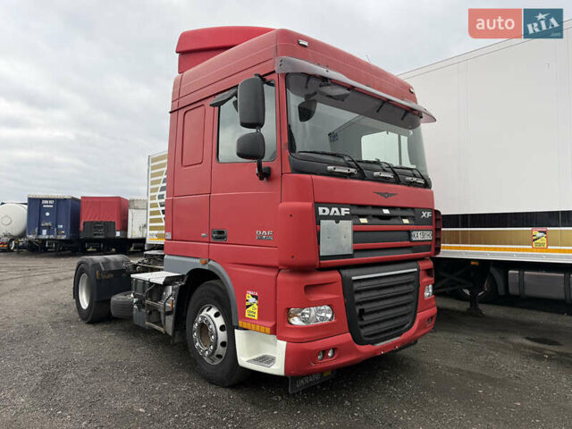 Червоний Даф XF 105, об'ємом двигуна 12.9 л та пробігом 989 тис. км за 9499 $, фото 1 на Automoto.ua