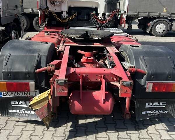 Красный Даф XF 105, объемом двигателя 12.9 л и пробегом 200 тыс. км за 10000 $, фото 4 на Automoto.ua