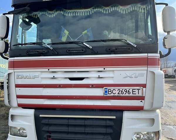 Красный Даф XF 105, объемом двигателя 12.9 л и пробегом 200 тыс. км за 10000 $, фото 12 на Automoto.ua