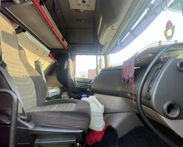 Красный Даф XF 105, объемом двигателя 12.9 л и пробегом 1000 тыс. км за 15000 $, фото 4 на Automoto.ua