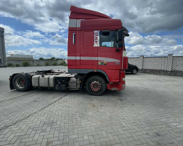 Красный Даф XF 105, объемом двигателя 12.9 л и пробегом 1 тыс. км за 11000 $, фото 1 на Automoto.ua