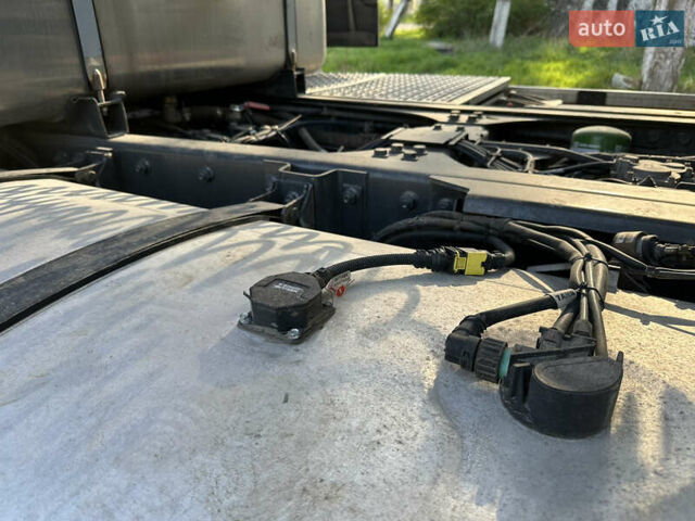 Даф XF 105 2010 в Запорожье на Automoto.ua Красный Даф XF 105, объемом двигателя 12.9 л и пробегом 950 тыс. км за 30999 $, фото 6 на Automoto.ua