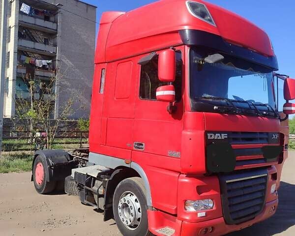 Красный Даф XF 105, объемом двигателя 12.9 л и пробегом 1 тыс. км за 12500 $, фото 1 на Automoto.ua