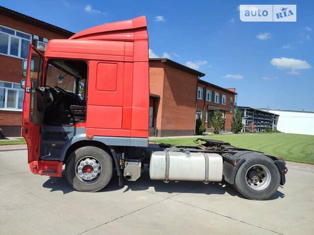 Красный Даф XF 105, объемом двигателя 12.9 л и пробегом 999 тыс. км за 15000 $, фото 3 на Automoto.ua