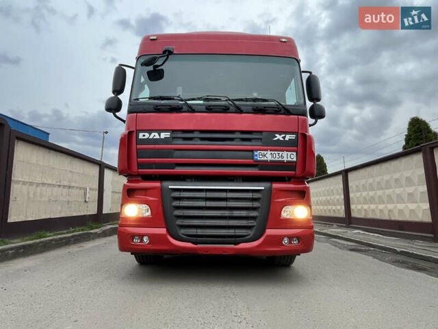 Червоний Даф XF 105, об'ємом двигуна 12.9 л та пробігом 970 тис. км за 27500 $, фото 9 на Automoto.ua