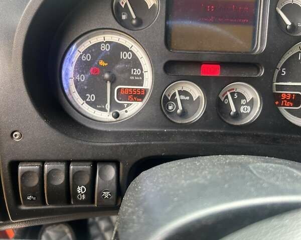 Красный Даф XF 105, объемом двигателя 12 л и пробегом 685 тыс. км за 16900 $, фото 5 на Automoto.ua