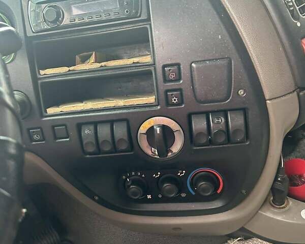 Желтый Даф XF 105, объемом двигателя 12.9 л и пробегом 800 тыс. км за 15500 $, фото 4 на Automoto.ua