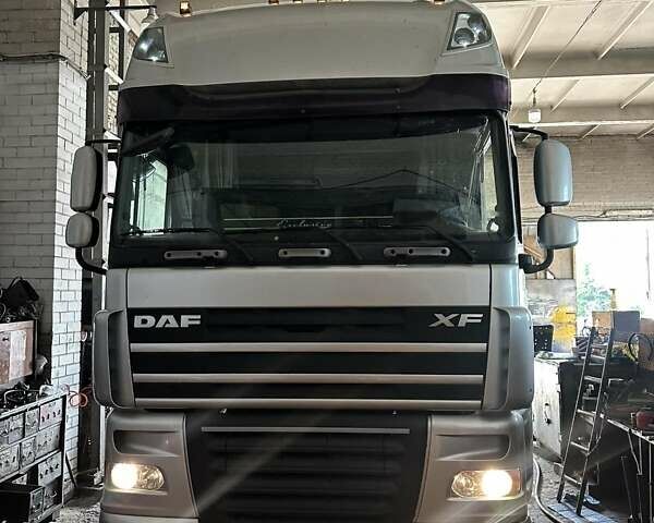 Серый Даф XF 105, объемом двигателя 12.91 л и пробегом 1000 тыс. км за 12500 $, фото 1 на Automoto.ua