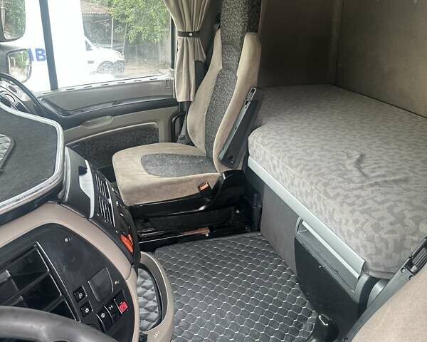 Серый Даф XF 105, объемом двигателя 12.91 л и пробегом 1000 тыс. км за 12500 $, фото 2 на Automoto.ua