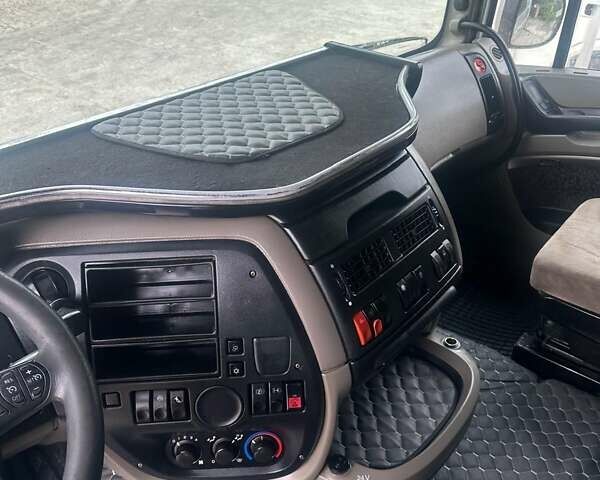 Серый Даф XF 105, объемом двигателя 12.91 л и пробегом 1000 тыс. км за 12500 $, фото 12 на Automoto.ua
