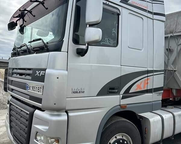 Серый Даф XF 105, объемом двигателя 12.9 л и пробегом 1 тыс. км за 15000 $, фото 2 на Automoto.ua
