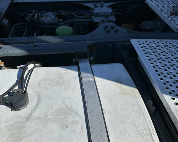 Серый Даф XF 105, объемом двигателя 12.9 л и пробегом 900 тыс. км за 13100 $, фото 5 на Automoto.ua