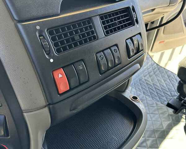 Серый Даф XF 105, объемом двигателя 12.9 л и пробегом 900 тыс. км за 13100 $, фото 20 на Automoto.ua