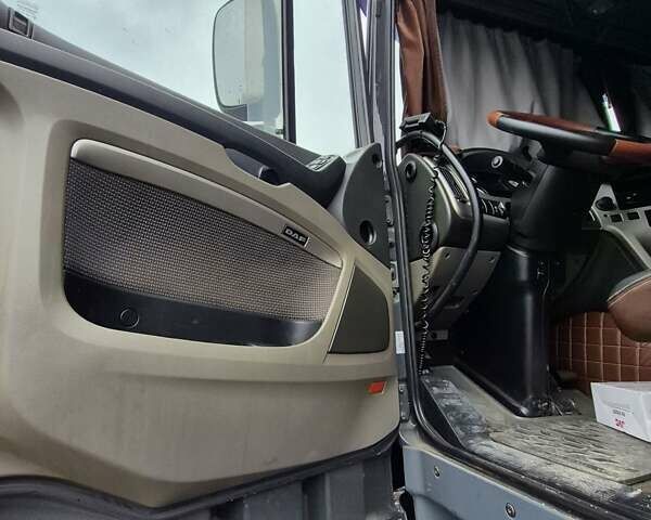 Серый Даф XF 105, объемом двигателя 12.9 л и пробегом 790 тыс. км за 21000 $, фото 7 на Automoto.ua