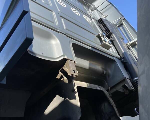 Серый Даф XF 105, объемом двигателя 0 л и пробегом 1000 тыс. км за 18700 $, фото 27 на Automoto.ua