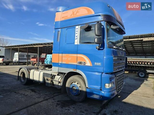 Синій Даф XF 105, об'ємом двигуна 12.9 л та пробігом 140 тис. км за 8500 $, фото 1 на Automoto.ua