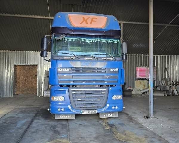 Синій Даф XF 105, об'ємом двигуна 12.9 л та пробігом 140 тис. км за 8500 $, фото 5 на Automoto.ua