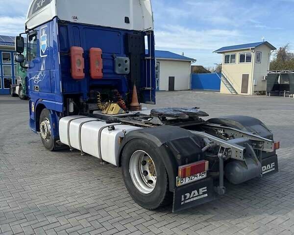 Даф XF 105 2006 у Кременчуге на Automoto.ua Синій Даф XF 105, об'ємом двигуна 12.9 л та пробігом 1 тис. км за 9800 $, фото 4 на Automoto.ua