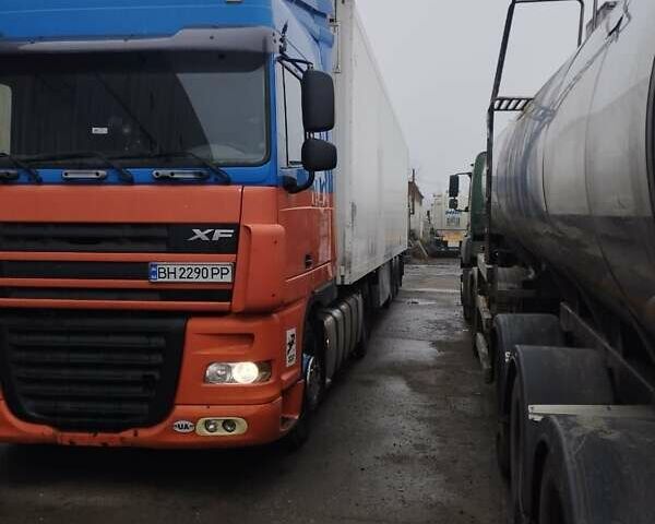 Синій Даф XF 105, об'ємом двигуна 12.9 л та пробігом 1 тис. км за 12500 $, фото 1 на Automoto.ua