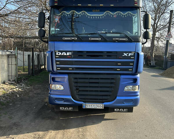 Даф XF 105 2007 у Чорноморську (Іллічівську) на Automoto.ua Синій Даф XF 105, об'ємом двигуна 12.9 л та пробігом 1 тис. км за 5900 $, фото 2 на Automoto.ua
