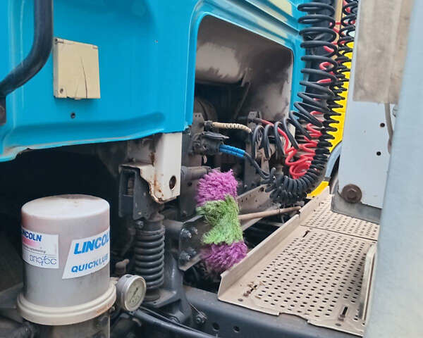 Синий Даф XF 105, объемом двигателя 12.9 л и пробегом 1000 тыс. км за 12000 $, фото 2 на Automoto.ua