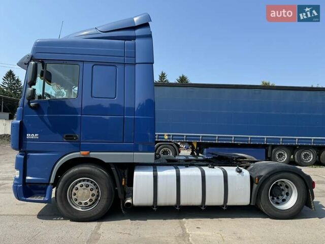 Синий Даф XF 105, объемом двигателя 12.9 л и пробегом 880 тыс. км за 14999 $, фото 1 на Automoto.ua