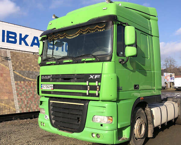 Зеленый Даф XF 105, объемом двигателя 12.9 л и пробегом 968 тыс. км за 14000 $, фото 2 на Automoto.ua
