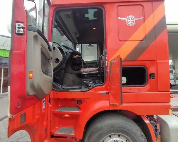 Помаранчевий Даф XF 105, об'ємом двигуна 12 л та пробігом 125 тис. км за 9500 $, фото 1 на Automoto.ua