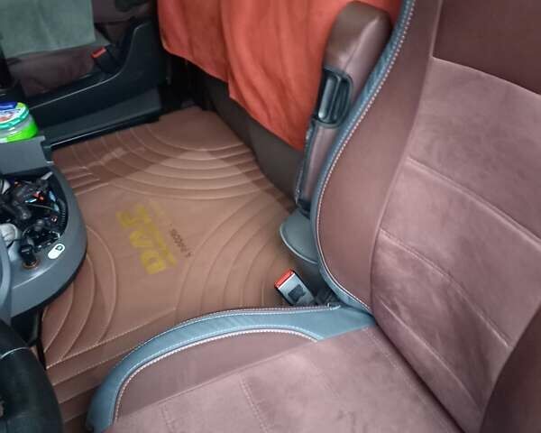 Белый Даф XF 106, объемом двигателя 12.9 л и пробегом 900 тыс. км за 24000 $, фото 1 на Automoto.ua
