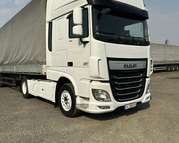 Білий Даф XF 106, об'ємом двигуна 12.9 л та пробігом 890 тис. км за 22738 $, фото 1 на Automoto.ua