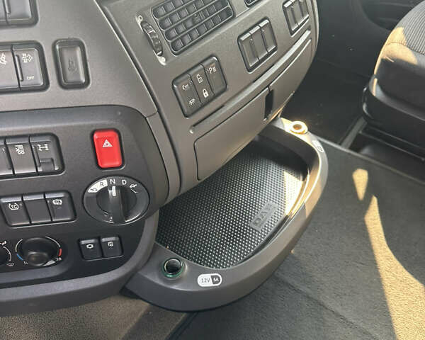 Белый Даф XF 106, объемом двигателя 12.9 л и пробегом 890 тыс. км за 21499 $, фото 13 на Automoto.ua