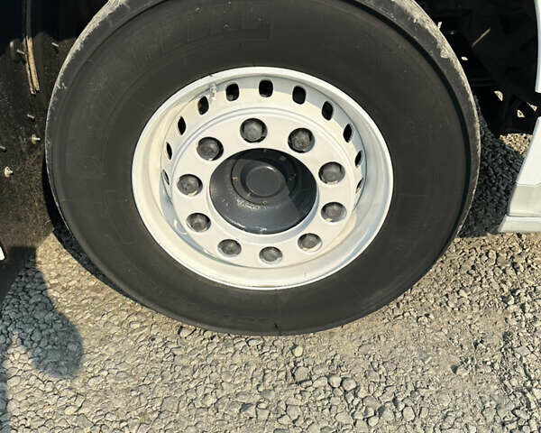 Білий Даф XF 106, об'ємом двигуна 12.9 л та пробігом 890 тис. км за 22738 $, фото 2 на Automoto.ua