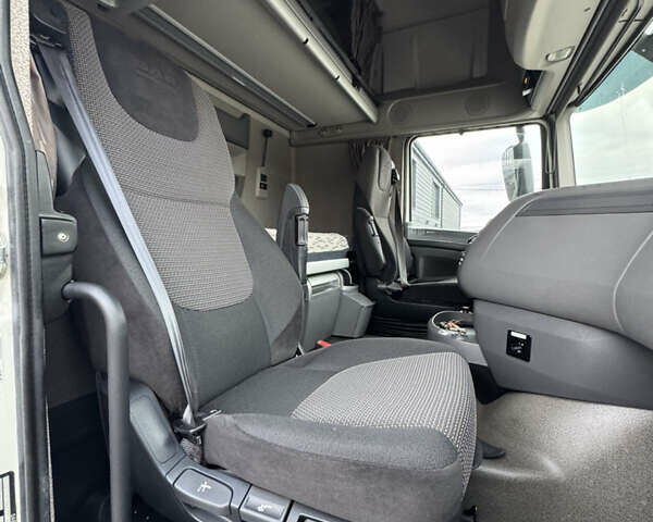 Белый Даф XF 106, объемом двигателя 12.9 л и пробегом 911 тыс. км за 21902 $, фото 19 на Automoto.ua