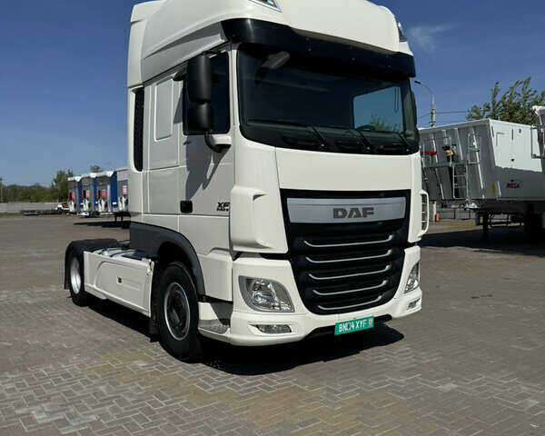 Белый Даф XF 106, объемом двигателя 12.9 л и пробегом 947 тыс. км за 21500 $, фото 4 на Automoto.ua