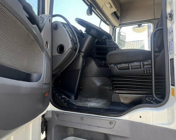 Белый Даф XF 106, объемом двигателя 12.9 л и пробегом 840 тыс. км за 20900 $, фото 14 на Automoto.ua