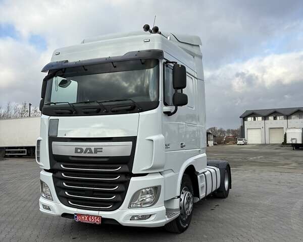 Белый Даф XF 106, объемом двигателя 12.9 л и пробегом 812 тыс. км за 18999 $, фото 1 на Automoto.ua