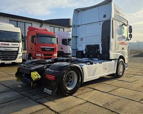 Белый Даф XF 106, объемом двигателя 12.9 л и пробегом 999 тыс. км за 18900 $, фото 3 на Automoto.ua