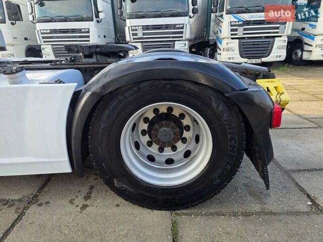 Белый Даф XF 106, объемом двигателя 12.9 л и пробегом 999 тыс. км за 18900 $, фото 9 на Automoto.ua