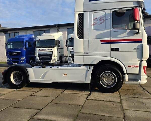 Белый Даф XF 106, объемом двигателя 12.9 л и пробегом 999 тыс. км за 18900 $, фото 6 на Automoto.ua