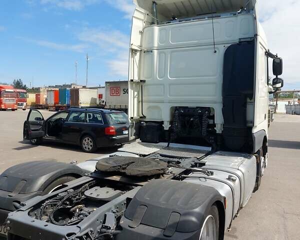 Белый Даф XF 106, объемом двигателя 0 л и пробегом 800 тыс. км за 23000 $, фото 7 на Automoto.ua