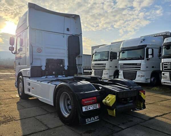 Белый Даф XF 106, объемом двигателя 12.9 л и пробегом 999 тыс. км за 18900 $, фото 5 на Automoto.ua