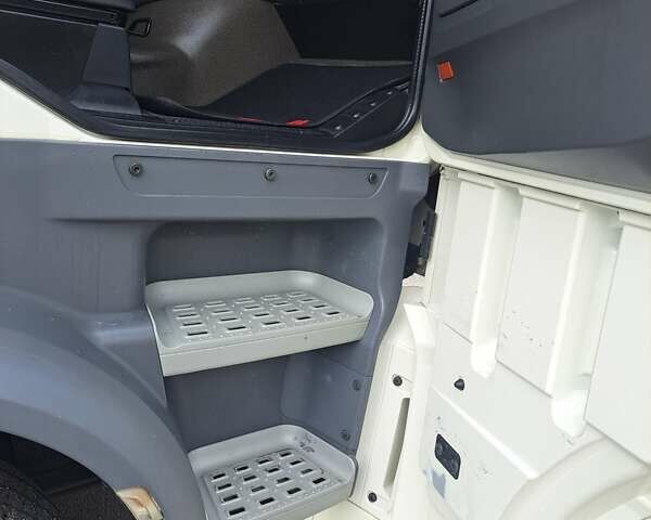 Белый Даф XF 106, объемом двигателя 12.9 л и пробегом 940 тыс. км за 30000 $, фото 27 на Automoto.ua