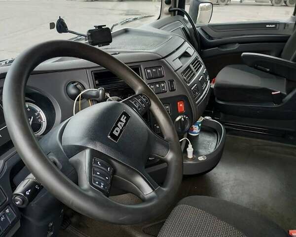 Білий Даф XF 106, об'ємом двигуна 12.6 л та пробігом 940 тис. км за 28500 $, фото 1 на Automoto.ua