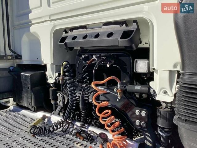 Білий Даф XF 106, об'ємом двигуна 12.9 л та пробігом 700 тис. км за 21500 $, фото 12 на Automoto.ua