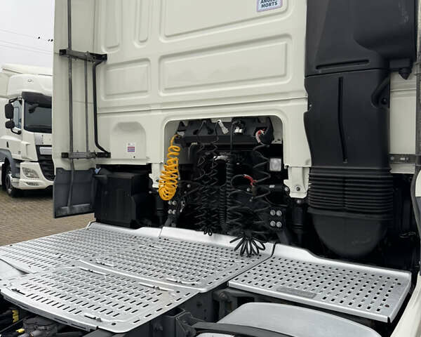 Білий Даф XF 106, об'ємом двигуна 12.9 л та пробігом 609 тис. км за 33800 $, фото 11 на Automoto.ua