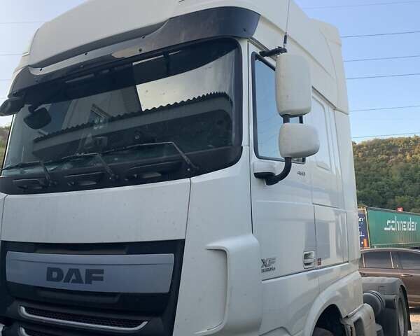 Белый Даф XF 106, объемом двигателя 12.9 л и пробегом 673 тыс. км за 23000 $, фото 1 на Automoto.ua
