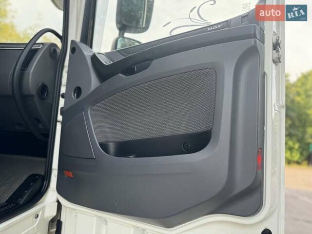 Білий Даф XF 106, об'ємом двигуна 12.9 л та пробігом 638 тис. км за 33500 $, фото 44 на Automoto.ua