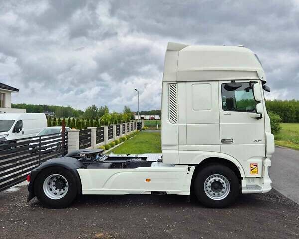 Белый Даф XF 106, объемом двигателя 12.9 л и пробегом 850 тыс. км за 25888 $, фото 1 на Automoto.ua