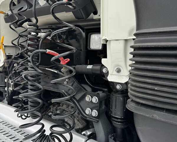 Білий Даф XF 106, об'ємом двигуна 12.9 л та пробігом 609 тис. км за 33800 $, фото 12 на Automoto.ua