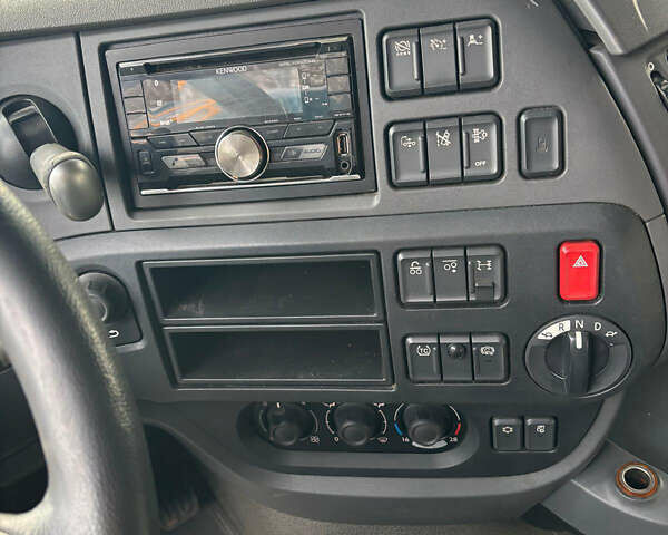 Білий Даф XF 106, об'ємом двигуна 0 л та пробігом 860 тис. км за 24999 $, фото 9 на Automoto.ua